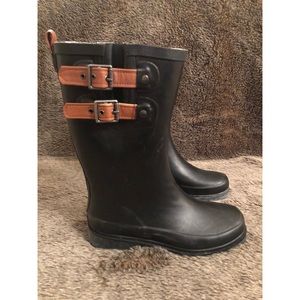 Black Chooka rain boots
